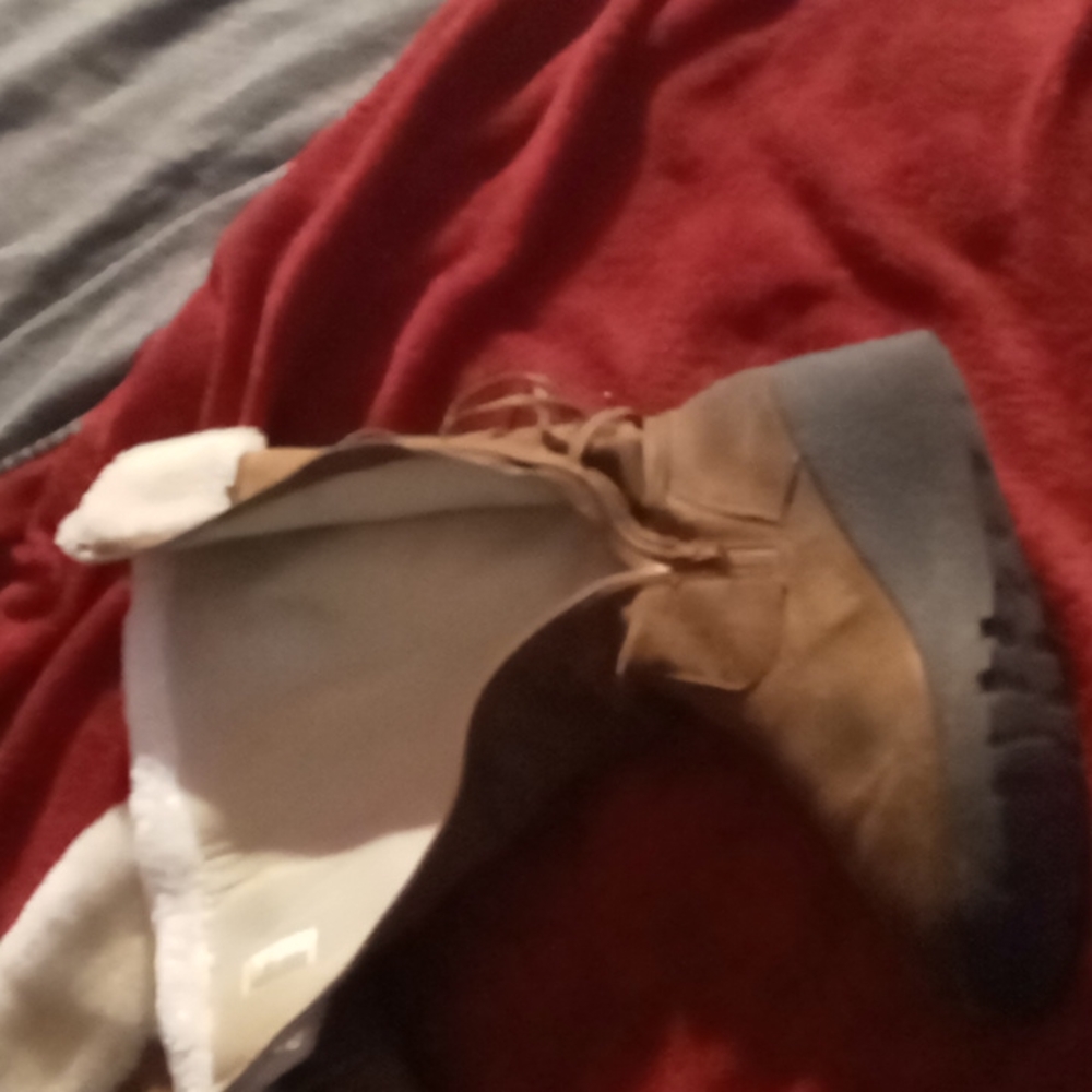 Boots - Picture 3 of 4